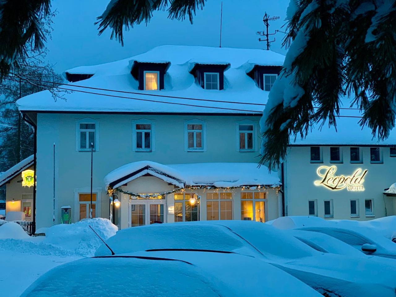Hotel Leopold Račín Eksteriør bilde